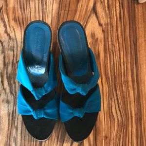 Donald J Pliner wedge